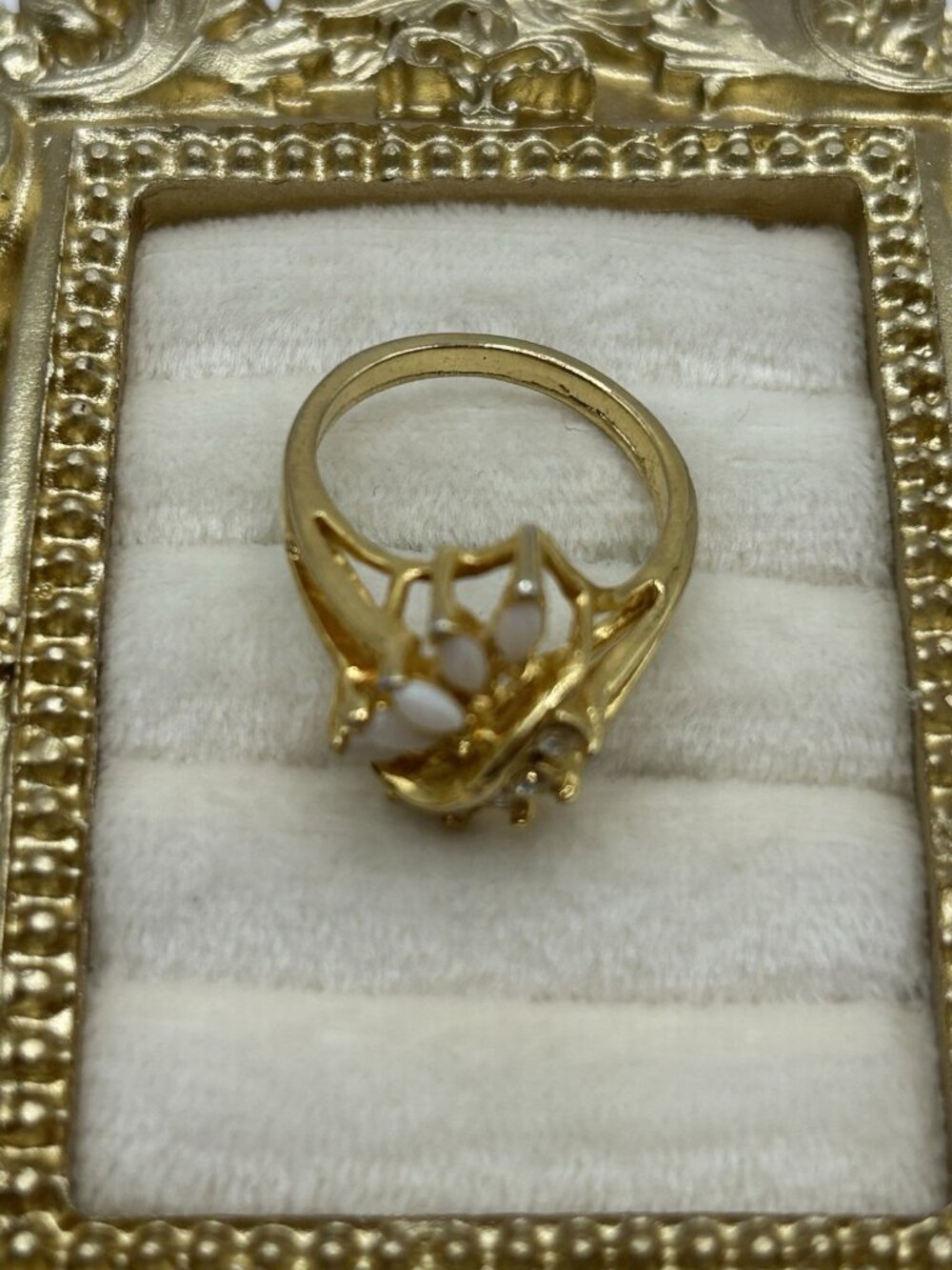 Vintage Gold Tone Floral Cluster Ring Opalescent Rhinestone Size 7.5 Cottagecore - Picture 10 of 12